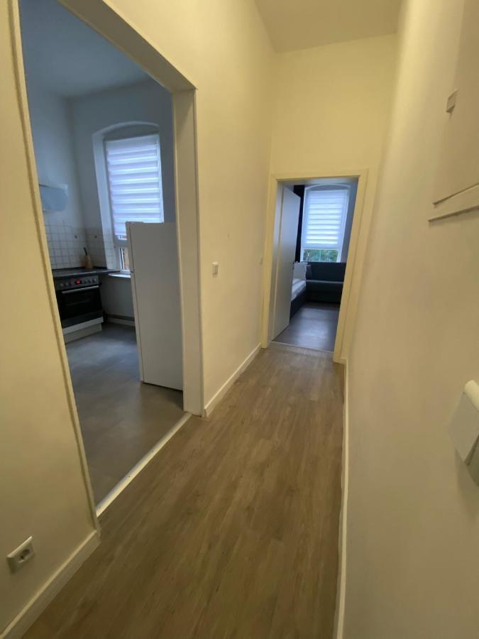 Modernes Apartment Mit 2 Schlafzimmern Und Privatparkplatz Nahe Innenstadt Neumünster Dış mekan fotoğraf
