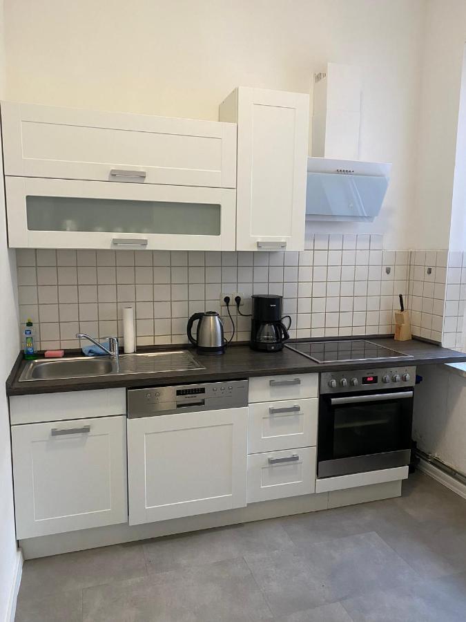 Modernes Apartment Mit 2 Schlafzimmern Und Privatparkplatz Nahe Innenstadt Neumünster Dış mekan fotoğraf