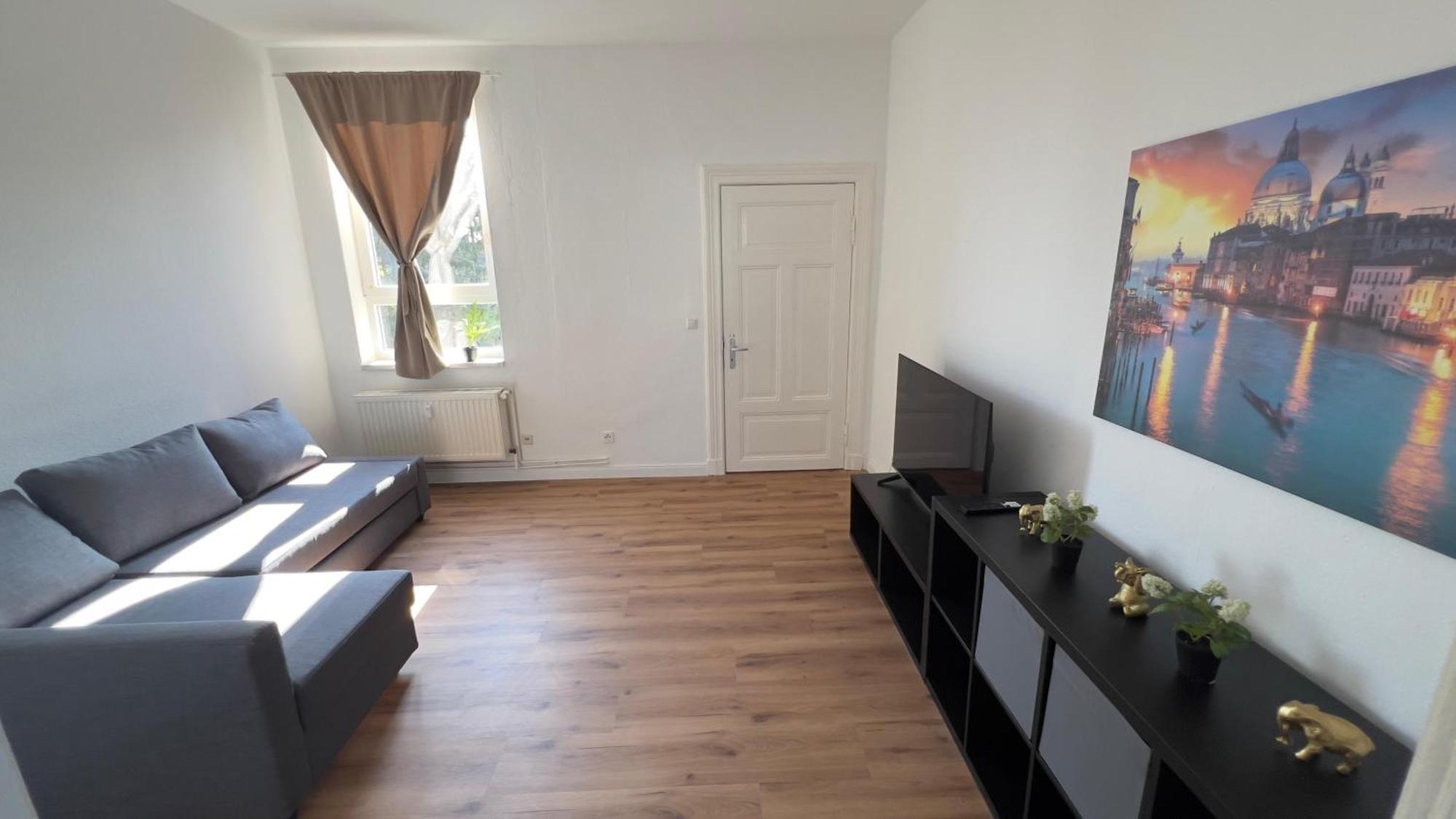 Modernes Apartment Mit 2 Schlafzimmern Und Privatparkplatz Nahe Innenstadt Neumünster Dış mekan fotoğraf