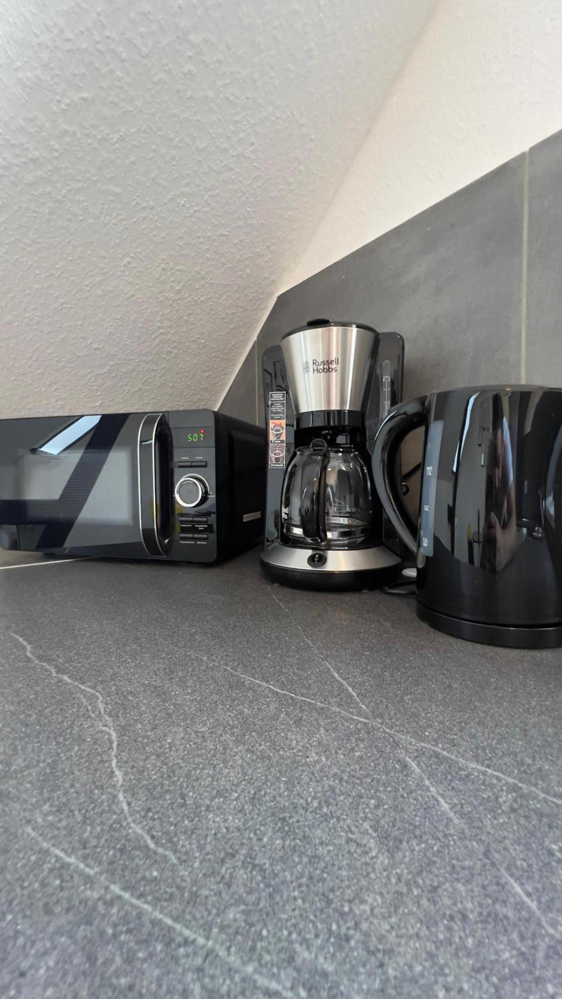 Modernes Apartment Mit 2 Schlafzimmern Und Privatparkplatz Nahe Innenstadt Neumünster Dış mekan fotoğraf